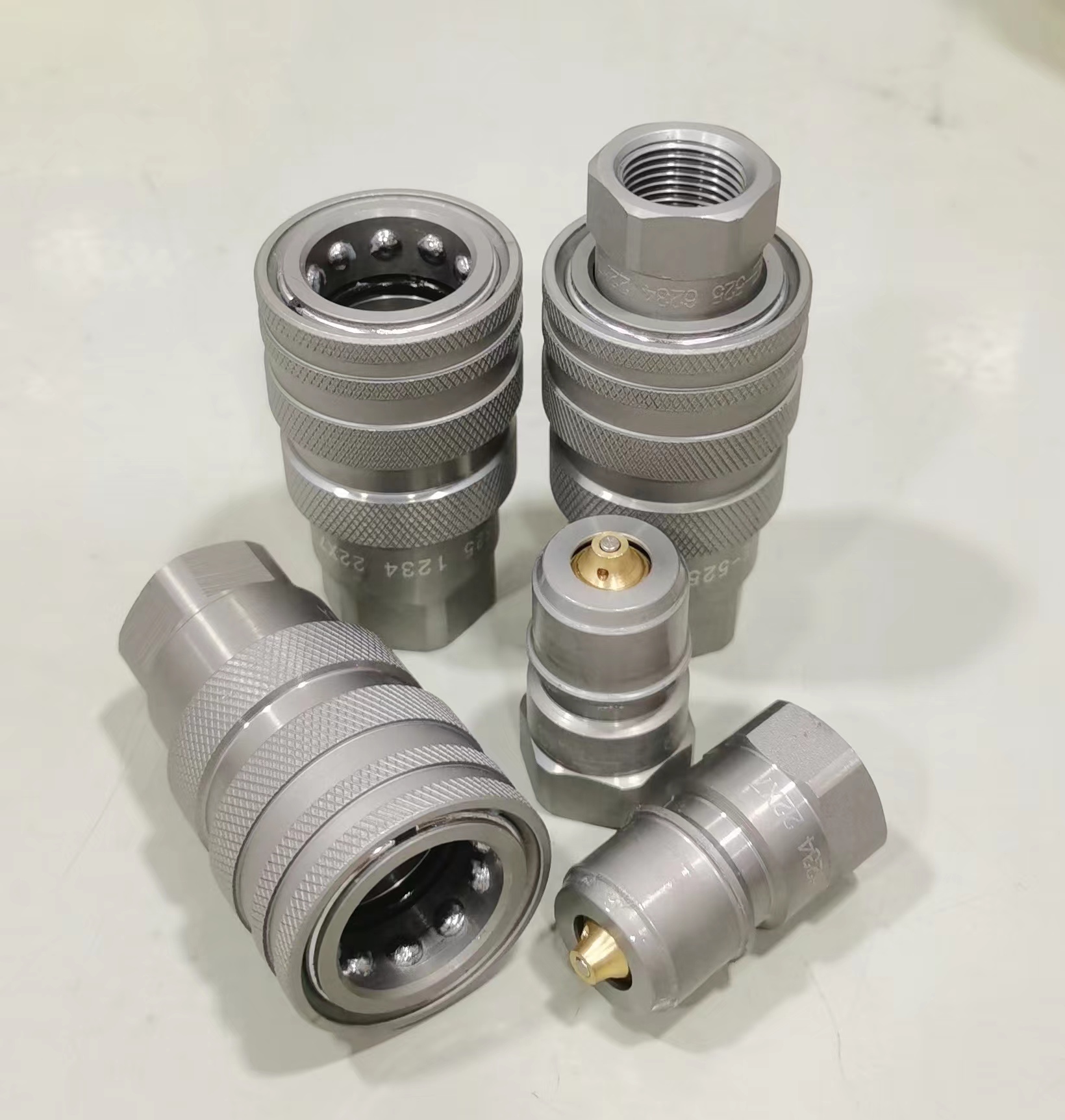 ECK-525
